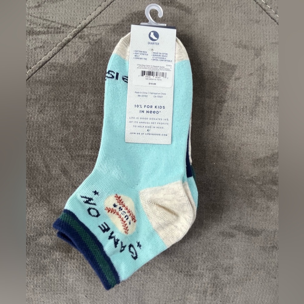 Life is Good socks shoe size 13-4
